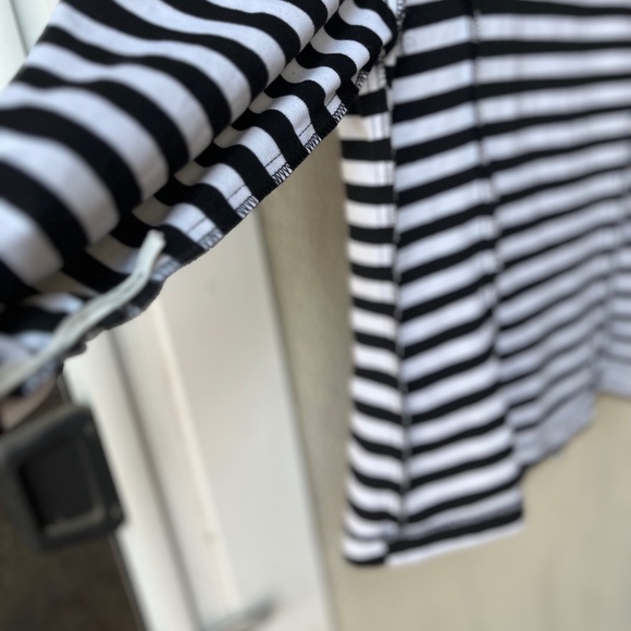 Valia single button jacket B/W stripe blazer - Picture 13 of 13